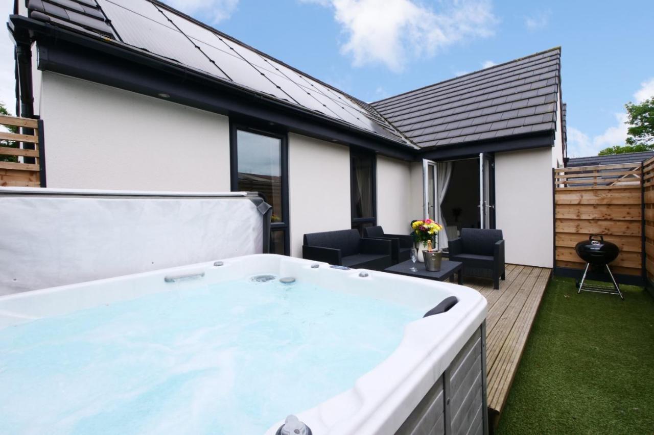 Hoxne Cottages - Sunflower Cottage With Private Hot Tub York Exterior photo